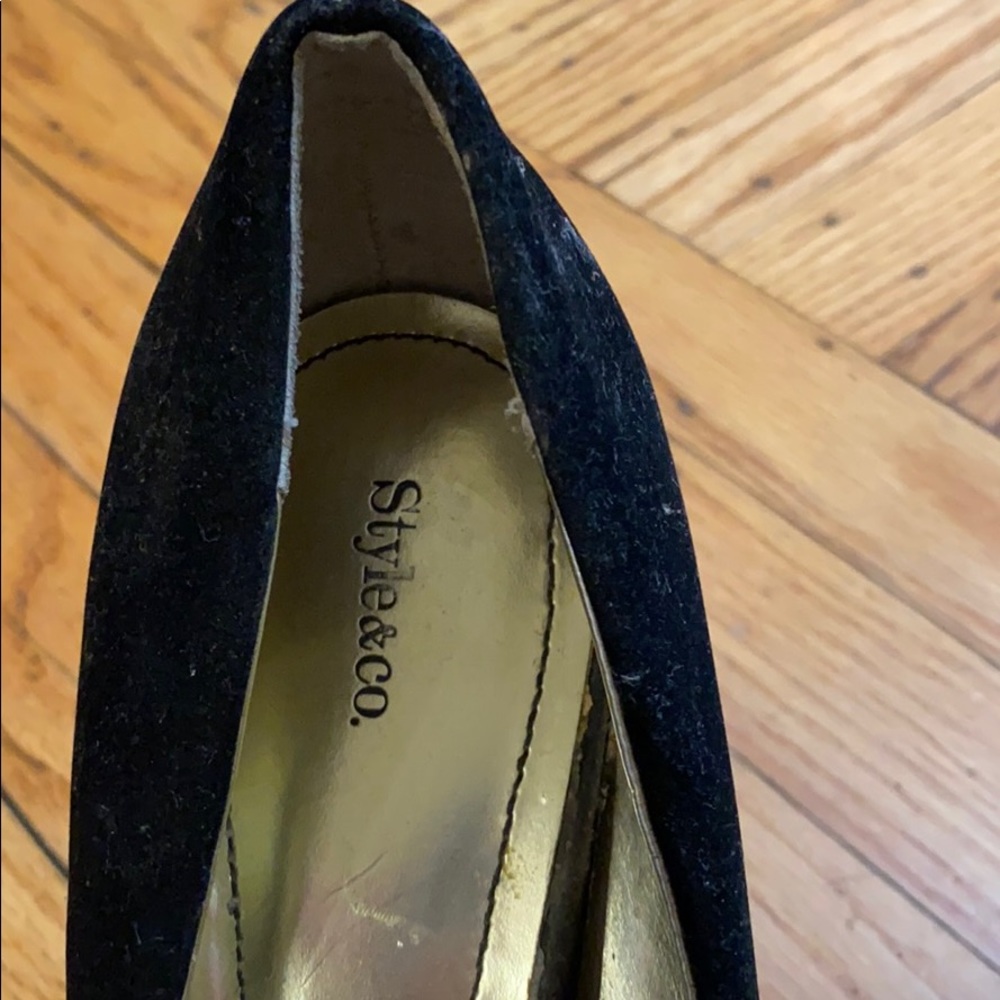 Black Suede pumps Size 10 - Picture 7 of 7
